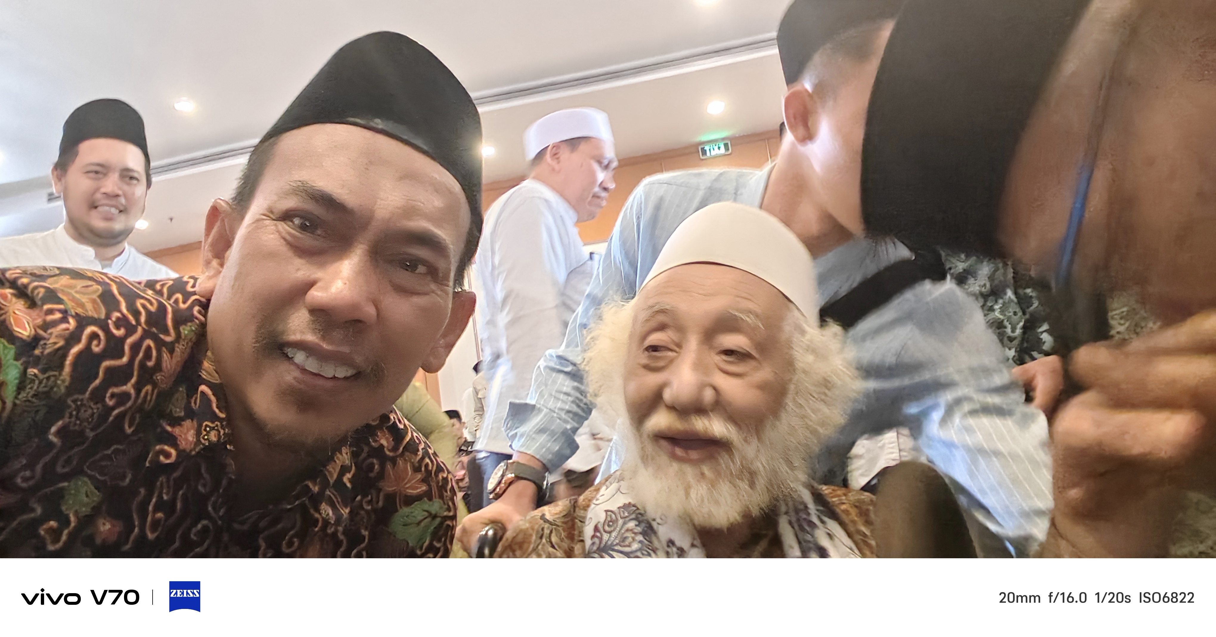 Foto bareng Buya Muhtadi